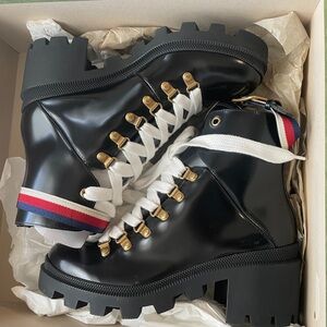 Gucci Sylvie accent leather boots